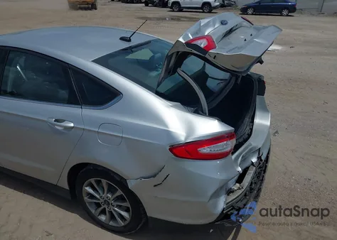 2014 Ford Fusion S из США, поврежденный, VIN 3FA6P0G75ER394665